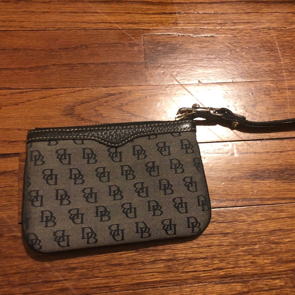 Vintage Dooney & Bourke wristlet